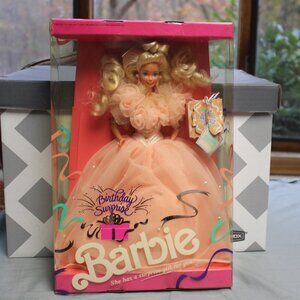 Vintage Birthday Surprise Barbie Doll 1991 Mattel 3679 NRFB
